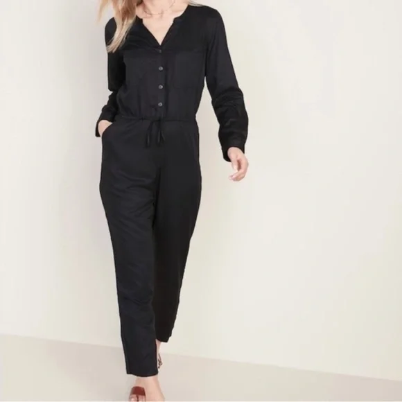 Old Navy Black long sleeve Jumpsuit
